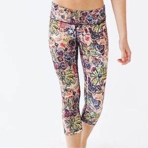 Joriki Yoga pants capri Abstract Floral Legging size M